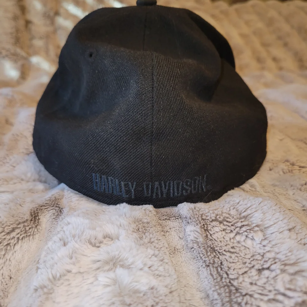 Harley-Davidson Black Fitted Cap - Picture 2 of 4
